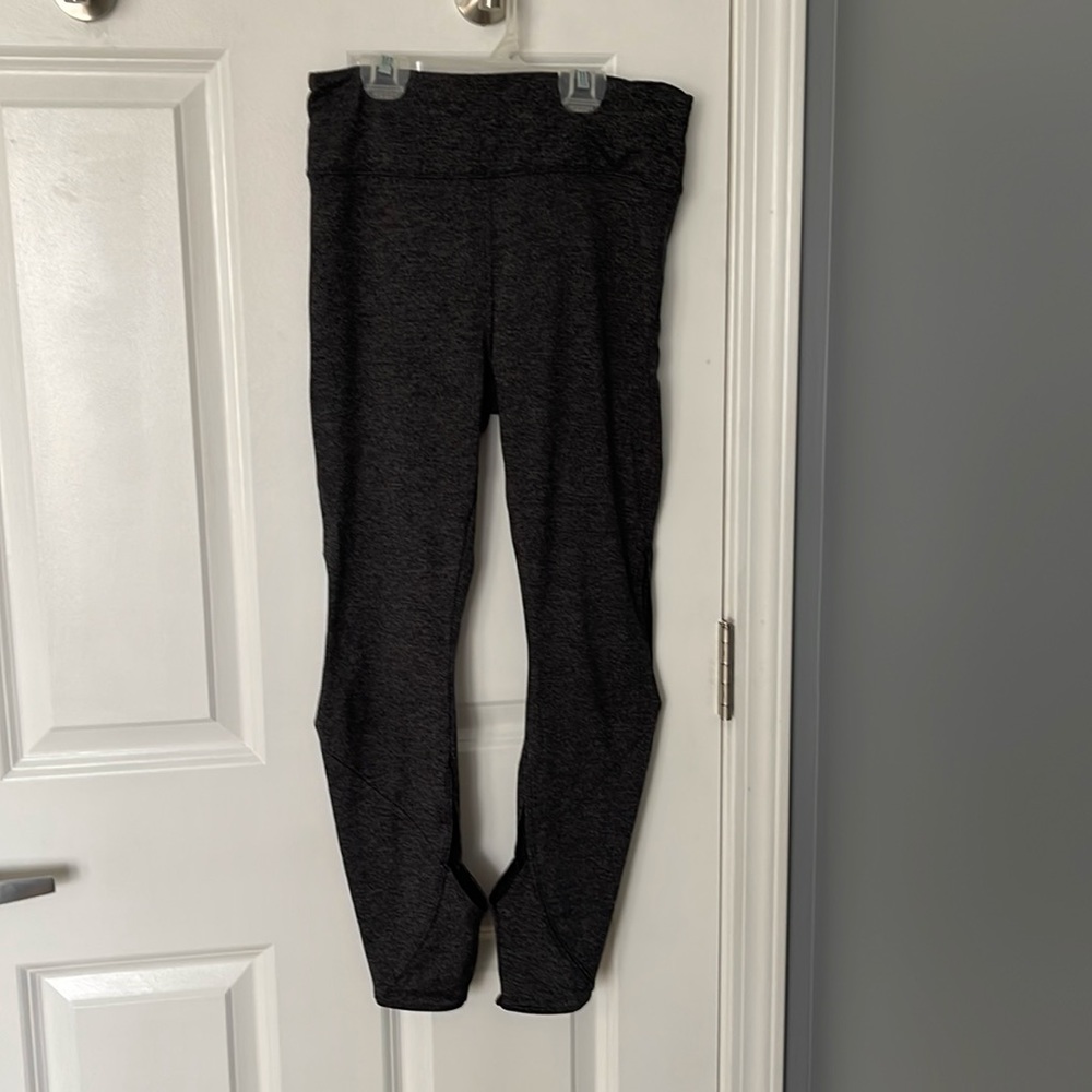 Yoga leggings.  Peekaboo on legs at shin and ankle